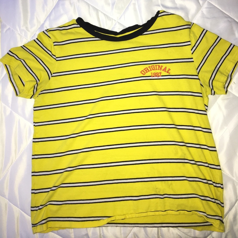 Adorable Yellow striped t shirt